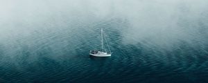 Превью обои лодка, океан, туман, одинокий