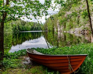 Превью обои лодка, озеро, деревья, природа, пейзаж