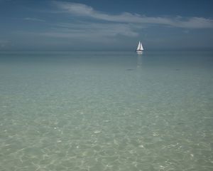 Превью обои лодка, парус, море, океан, блики