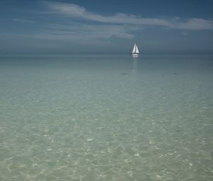 Превью обои лодка, парус, море, океан, блики