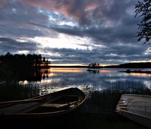 Превью обои лодка, река, деревья, сумерки, природа