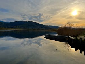 Превью обои лодка, река, причал, трава, природа