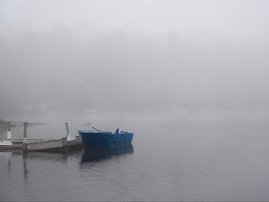 Превью обои лодка, река, туман, синий