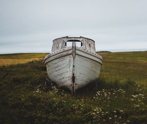 Превью обои лодка, руины, старый, трава, деревянный