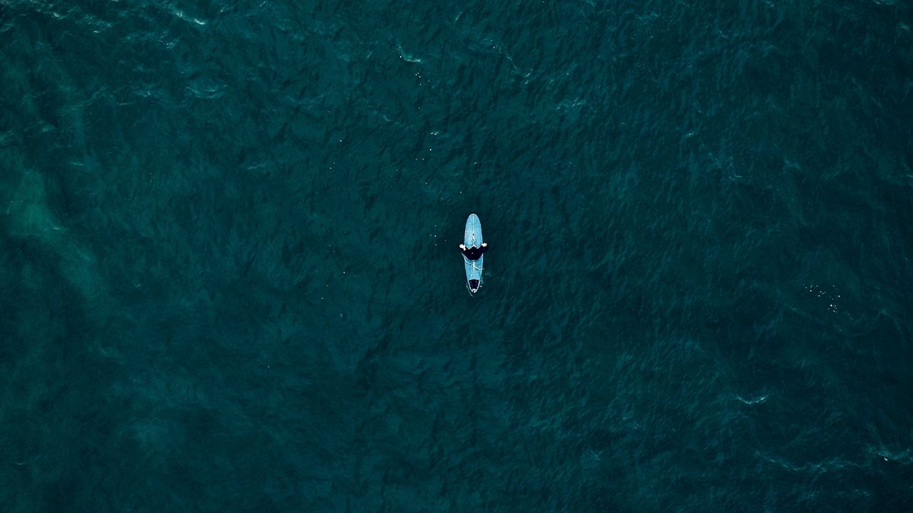 Обои лодка, вид сверху, море, волны, вода