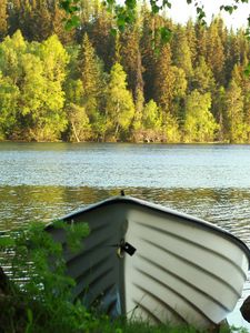 Превью обои лодка, вода, река, лес, деревья, пейзаж