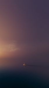 Превью обои лодка, вода, закат, небо, туман