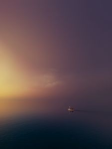 Превью обои лодка, вода, закат, небо, туман
