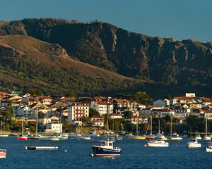 Превью обои лодки, море, дома, здания, горы