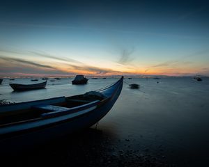 Превью обои лодки, море, горизонт, сумерки