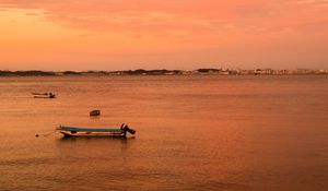 Превью обои лодки, море, горизонт, закат