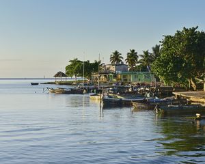 Превью обои лодки, море, пальмы, природа