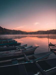 Превью обои лодки, озеро, отражение, деревья, закат