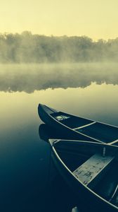 Превью обои лодки, озеро, туман, вода, природа