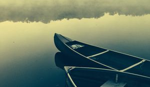 Превью обои лодки, озеро, туман, вода, природа