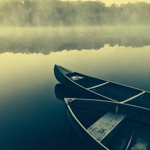 Превью обои лодки, озеро, туман, вода, природа