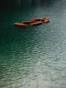 Превью обои лодки, вода, волнистый, рябь