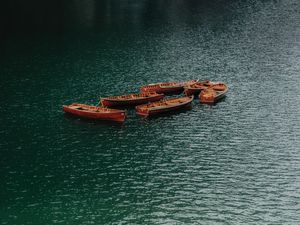Превью обои лодки, вода, волнистый, рябь