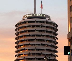 Превью обои лос-анджелес, вайн-стрит, башня capitol records