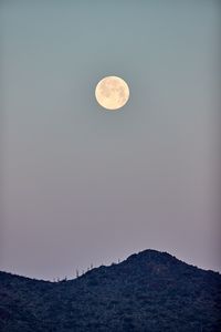 Превью обои луна, холм, сумерки, природа