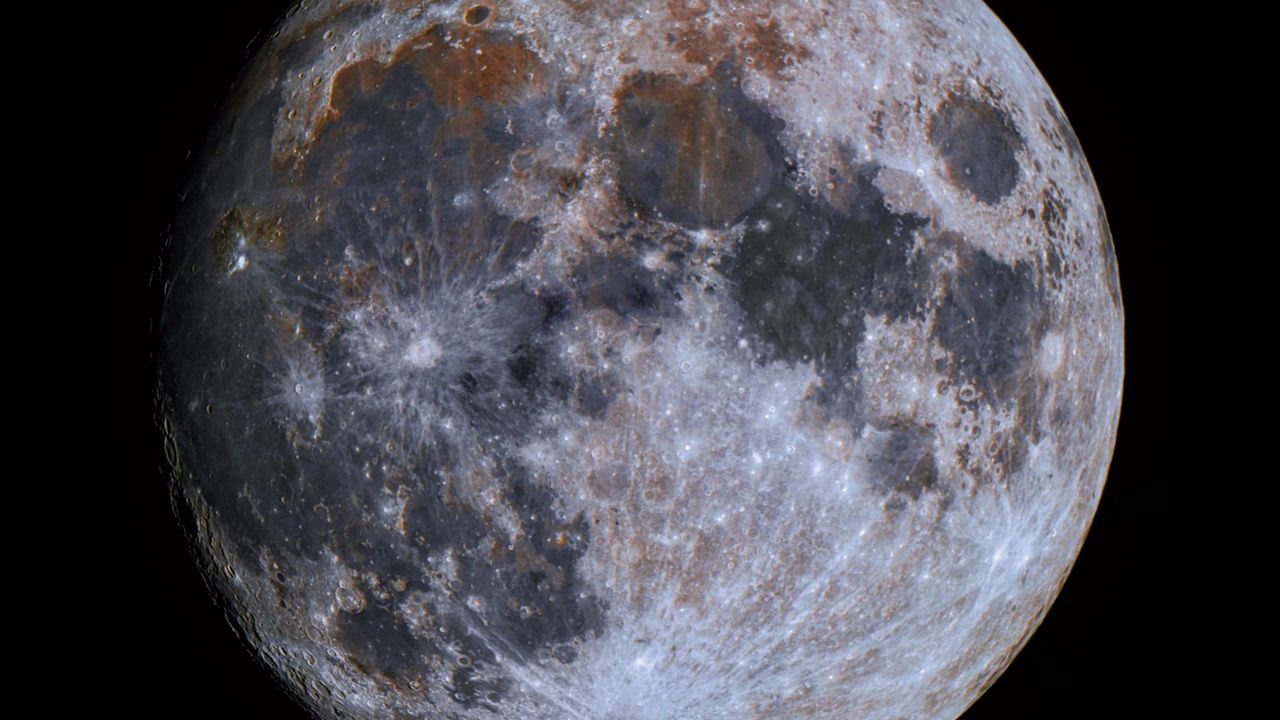 Обои луна, кратеры, планета, полнолуние, черный фон