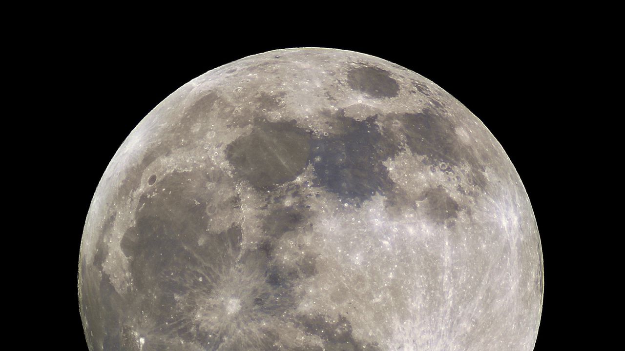 Обои луна, кратеры, спутник, звезда, планета, космос