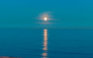 Превью обои луна, море, блики, горизонт, песок