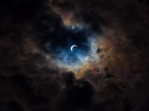 Превью обои луна, небо, облака, ночь, темный