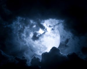 Превью обои луна, облака, лунный свет, свечение, ночь