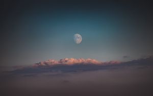Превью обои луна, облака, небо, вечер, сумерки