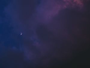 Превью обои луна, облака, темный, ночь, небо