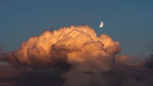 Превью обои луна, облака, вечер, небо