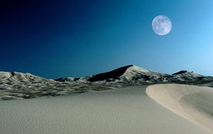 Превью обои луна, песок, дюны, небо, пустыня