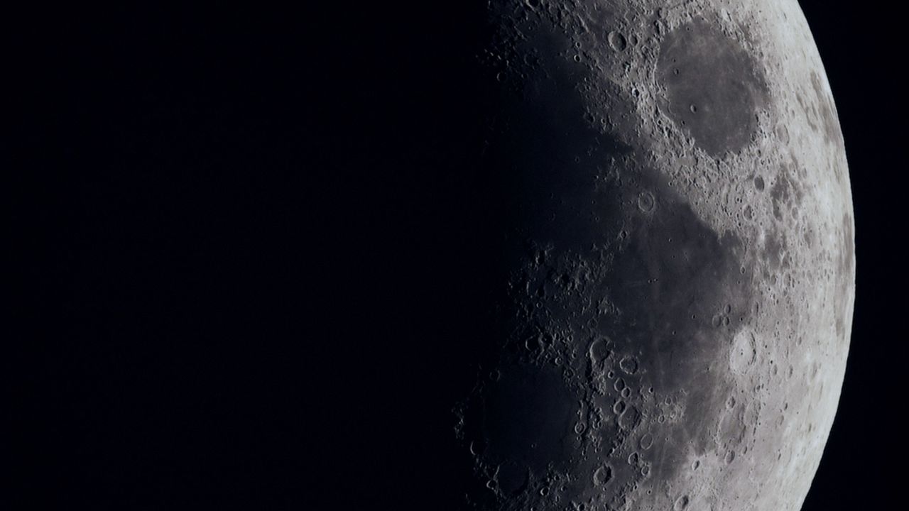 Обои луна, планета, звезда, темный, космос