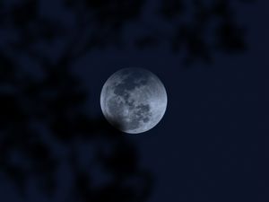 Превью обои луна, полнолуние, ночь, темнота