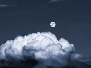 Превью обои луна, полнолуние, облака, ночь