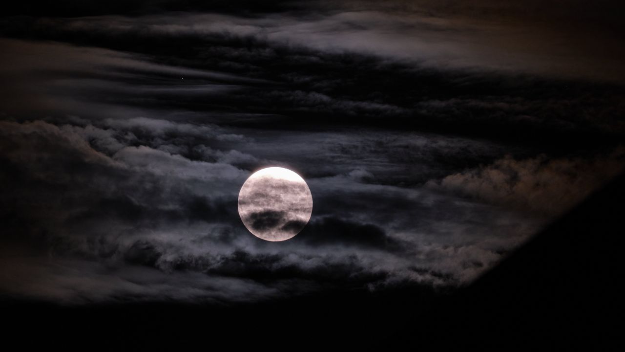 Обои луна, полнолуние, облака, ночь, темный