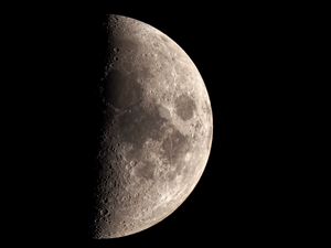 Превью обои луна, рельеф, кратеры, космос, темнота
