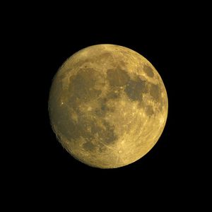 Превью обои луна, спутник, кратеры, желтый, космос