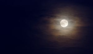 Превью обои луна, темнота, небо, ночь