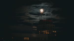 Превью обои луна, здание, огни, ночь, темный