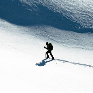 Превью обои лыжник, снег, взбираться, зима, спорт