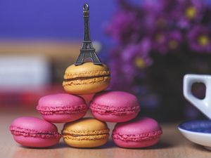 Превью обои macaron, печенье, эйфелева башня, чашка