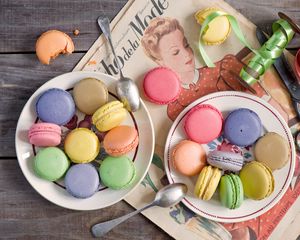 Превью обои macarons, десерт, печенье, разноцветный