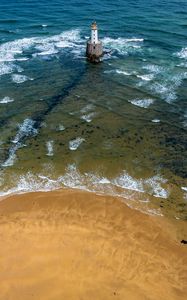 Превью обои маяк, море, пена, волны, берег, дно