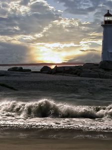 Превью обои маяк, море, волны, вода, грязная