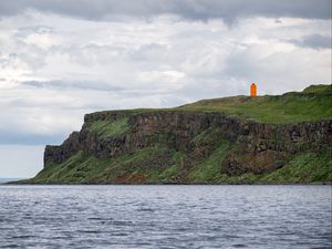 Превью обои маяк, остров, море, обрыв, трава