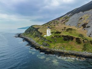 Превью обои маяк, остров, море, природа, рельеф