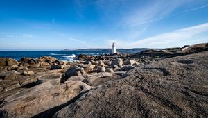 Превью обои маяк, скалы, камни, море, облака, природа
