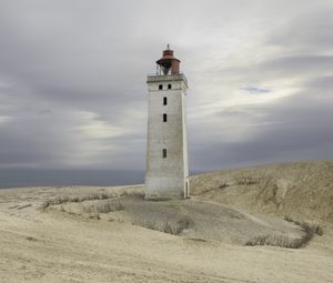 Превью обои маяк, здание, берег, море, небо